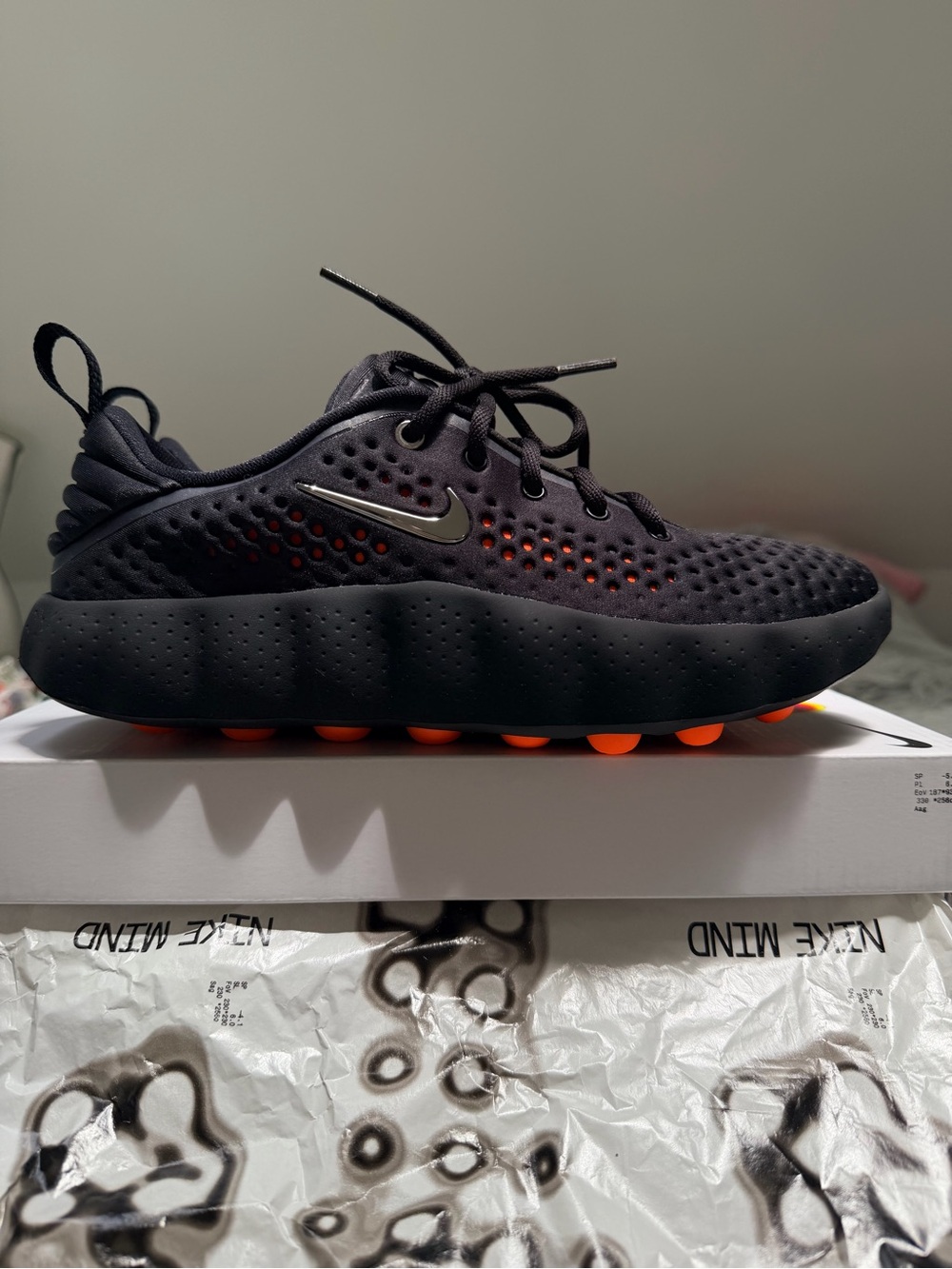 Nike mind 002 . W8.5/M7